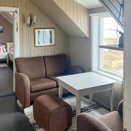 4 Bedroom Front In Holiday home